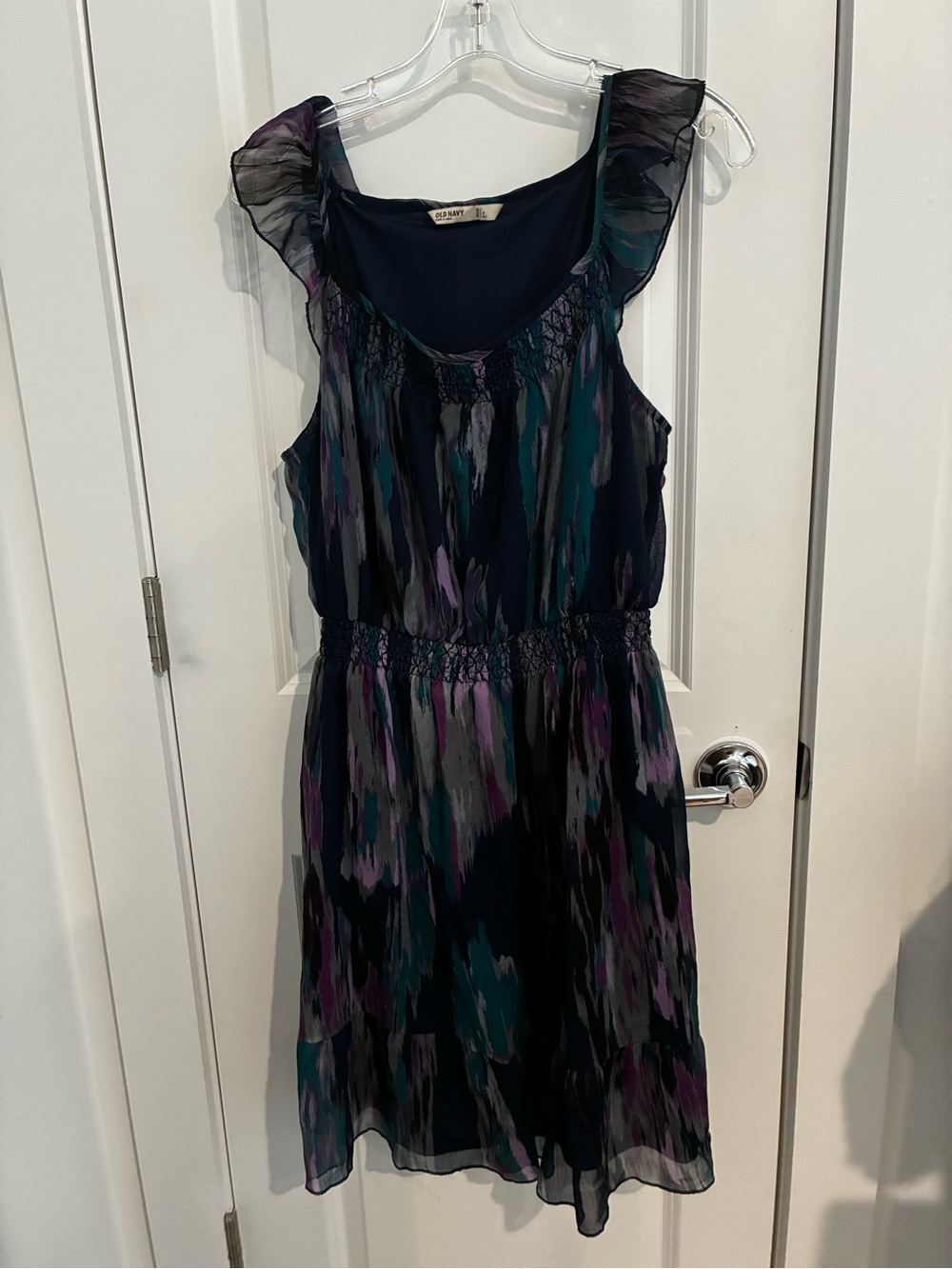 Old Navy Fall/2011 Sheer Flutter-Sleeve Printed Dress jewelry tones